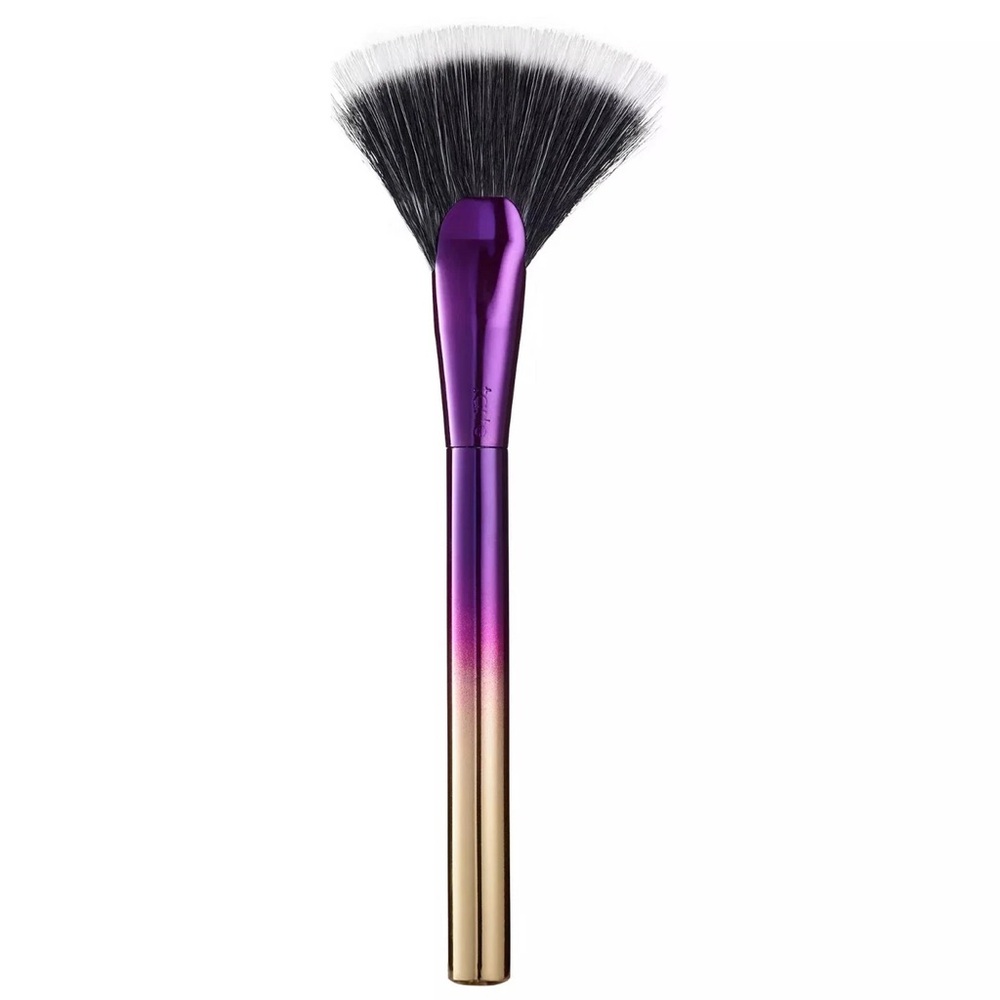 Tarte fan brush